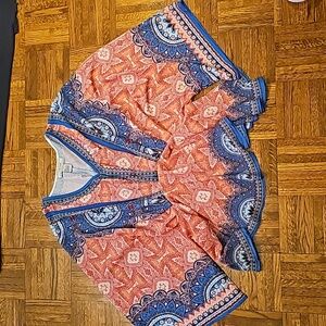 Flying Tomato, dolman sleeve, printed top.